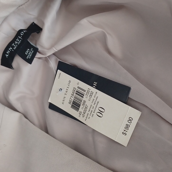 Ann Taylor blazer - Picture 8 of 16